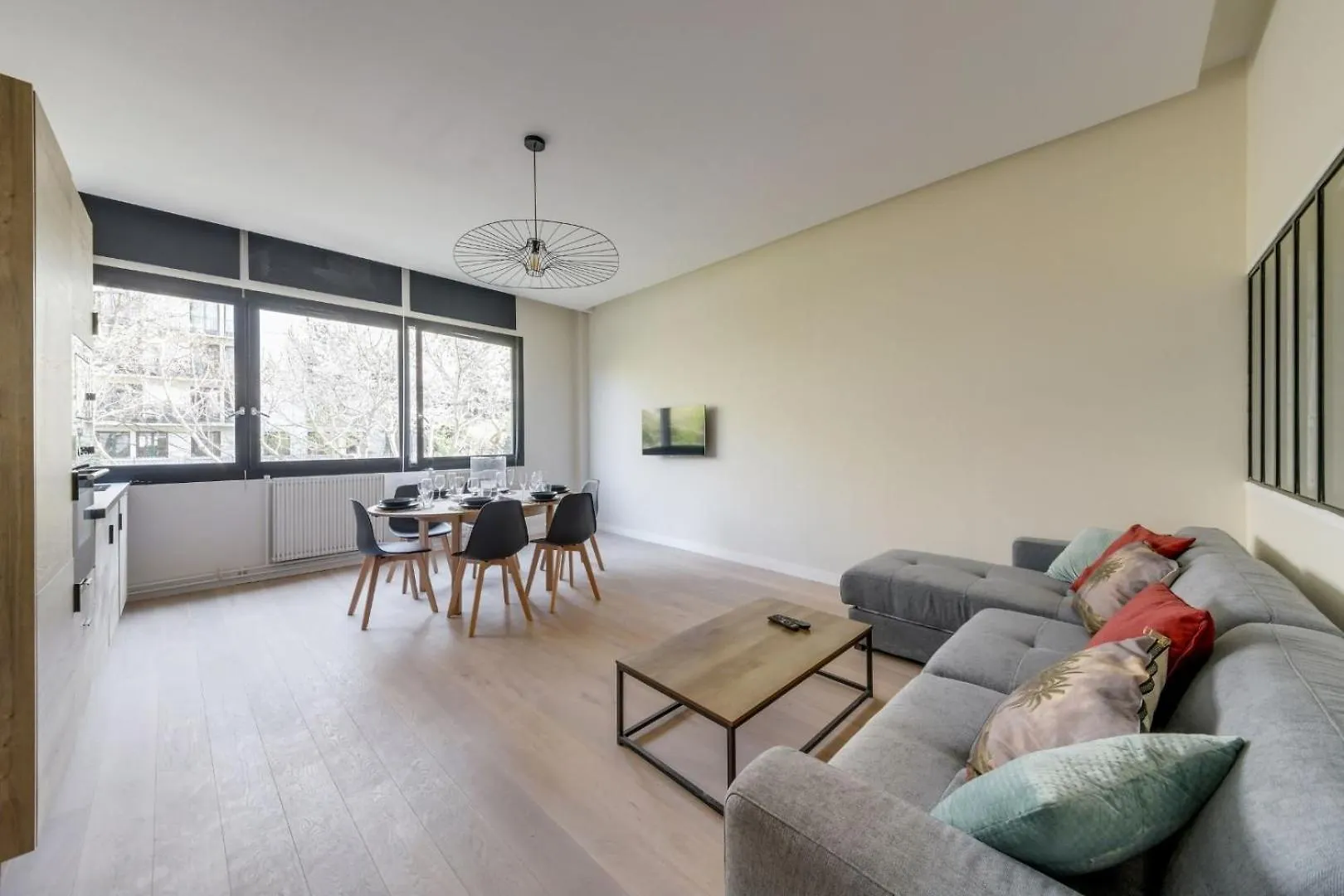 188 Suite Eight - Superb Apartment In Paris contacts